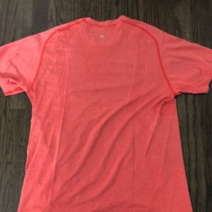 Men’s Lululemon workout shirt
